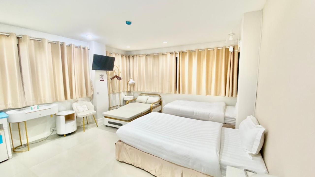 Abcyq Hotel Банкок Екстериор снимка
